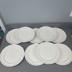 Pfaltzgraff White Scalloped Edge Dinner Plates - Set of 9