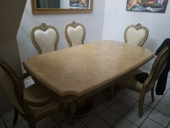Table with 6 chairs