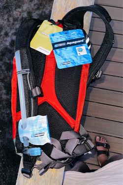 NEW Novara 2L hydration water backpack