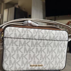 Micheal Kors Bag  New !! 