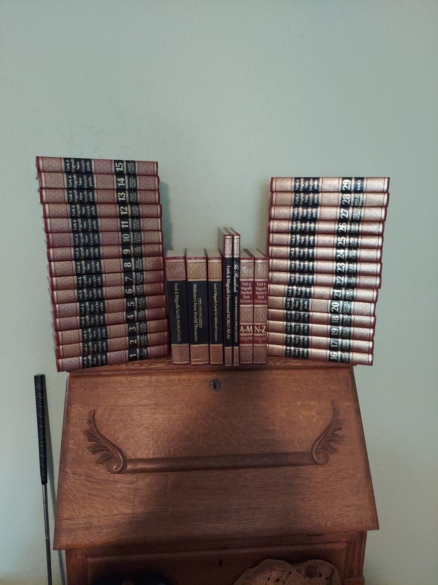 Funk & wagnaills Compete Set