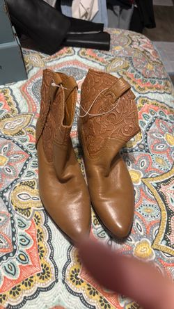 Lucky brand size 8 1/2 women’s brown leather boot