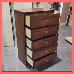 Five drawers dresser