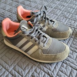 Woman's ADIDAS ZX Racer Running Casual Shoes Size 8