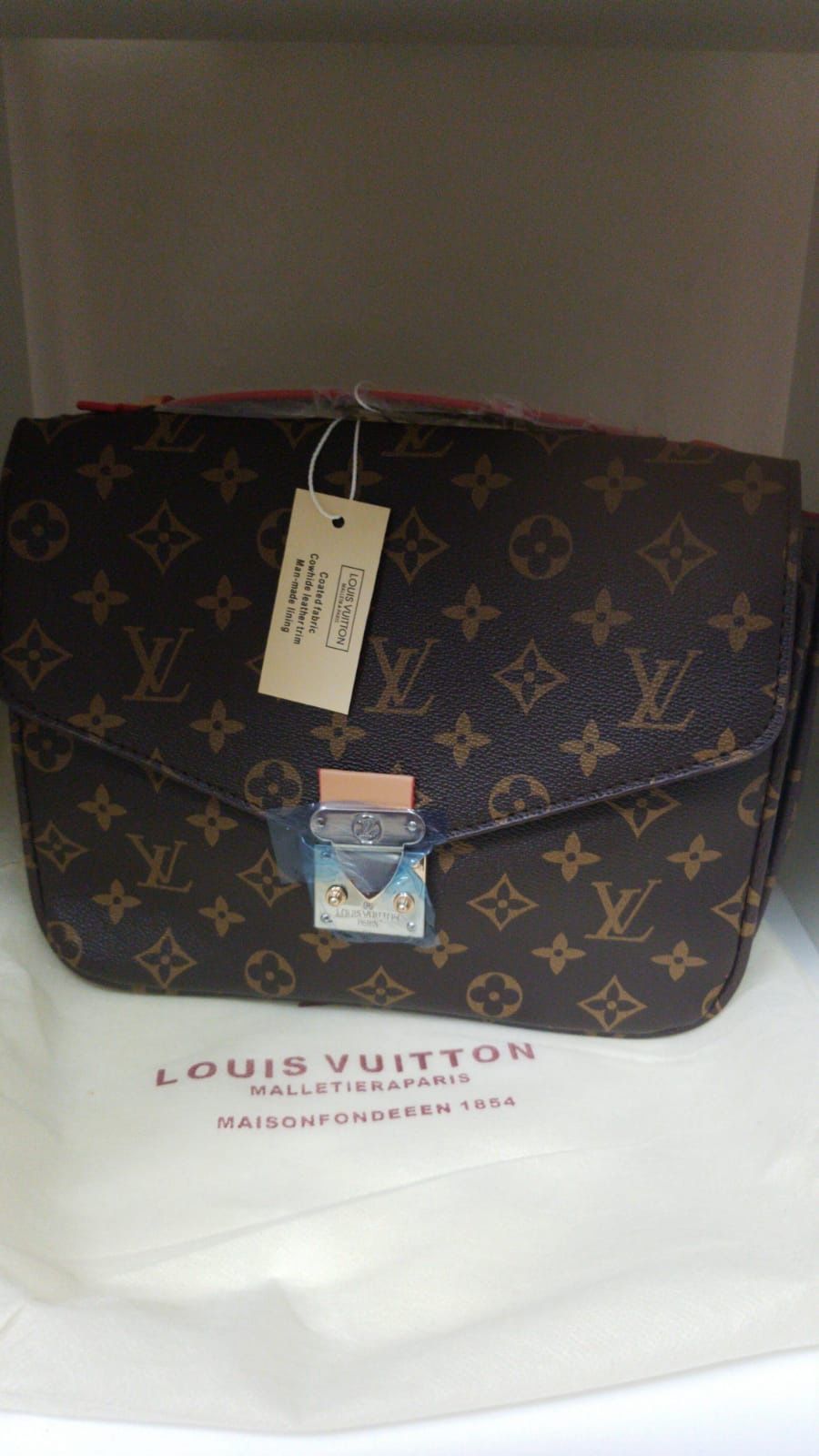 Brand new - beautiful - crossbody - bag