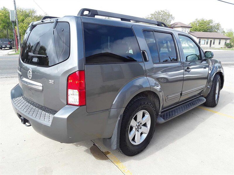 2008 Nissan Pathfinder SE