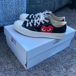 Size 7  CDG converse, very good condition. 