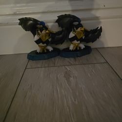 2 King pen Figures.