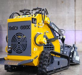 NEW | Skid-steer with 4in1 bucket | gas | limited time offer! 