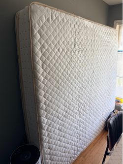 King Size Mattress – Good Condition