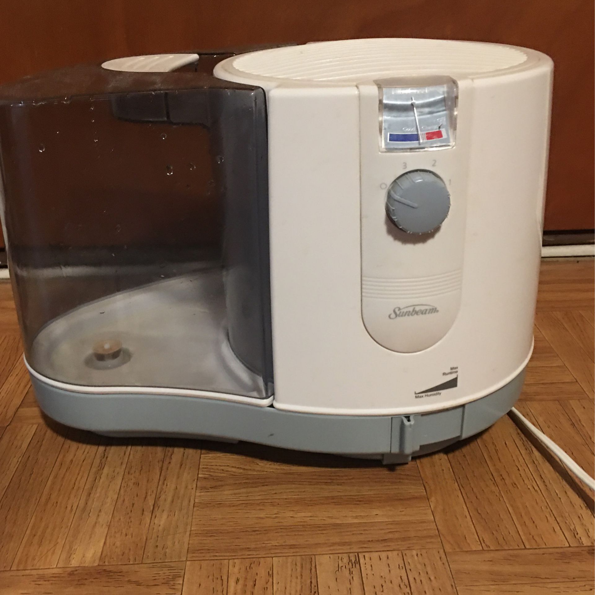 FREE Humidifier (Need Filter) FREE
