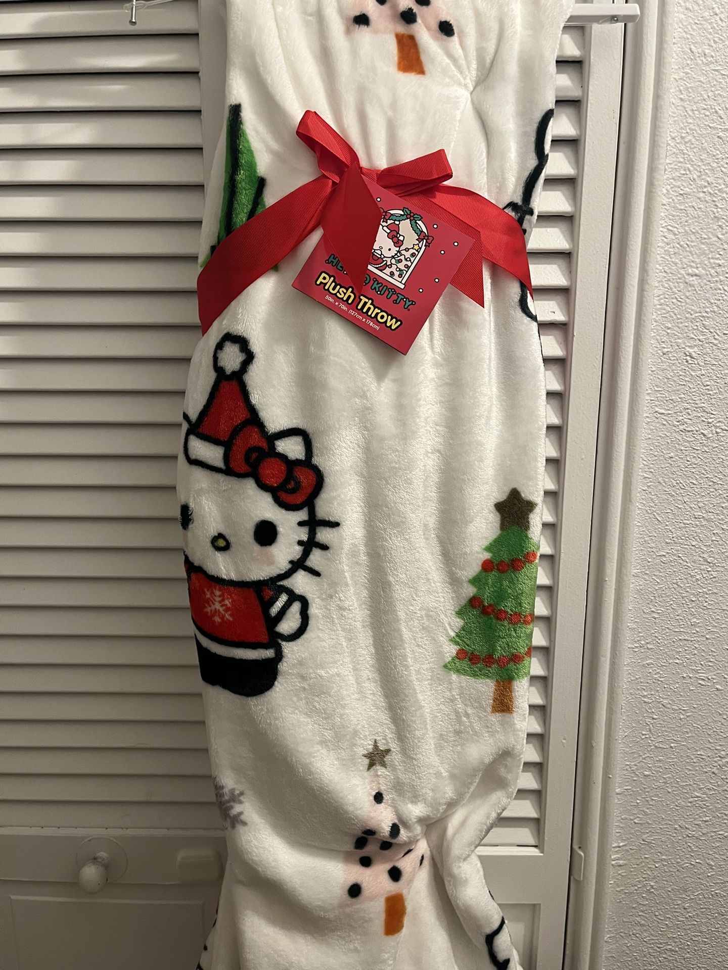Hello Kitty Christmas Blanket
