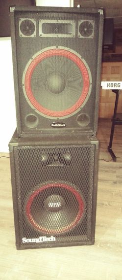 2 Sets Of Speakers Radio Shack,soundtech 60 Each Or 280 For All 5