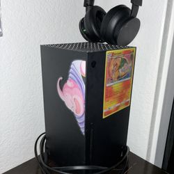Xbox Series X with Elite controller and Xbox brand wireless bluetooth headset