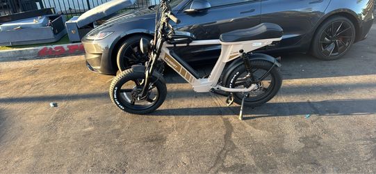 Juiced Bikes Bandit X-Tra Electric Bike