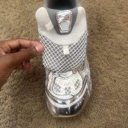 Bottega veneta orbits