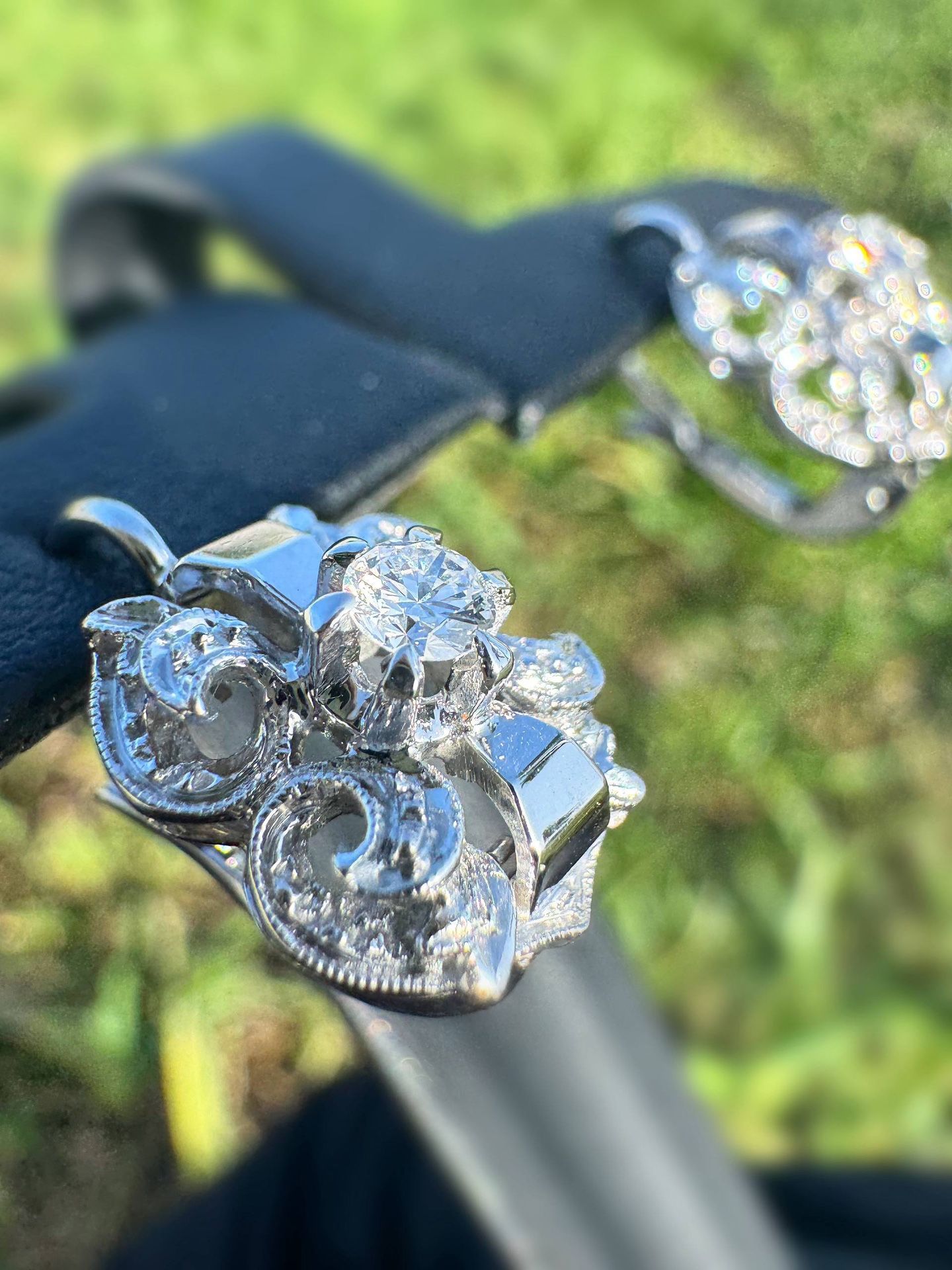 Vintage Art Deco 18k white gold 0.3CTW natural diamond filigree style earrings