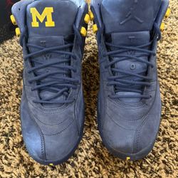 Jordan Retro 12 Michigan Size 10