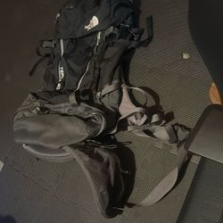 Like New The north face TERRA 50 Backpack