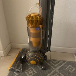 Vacuum  Dyson 