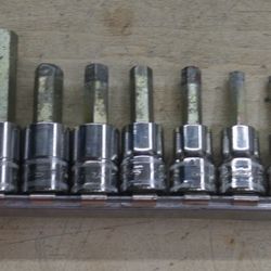 11 Snap On Tool FAM14E -4E-3/8" Drive 14mm-4MM  METRIC  Bit SocketS  Nice. USED. NICE CONDITION. 