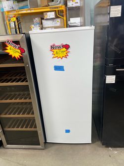 6.0 cubic ft refrigerator
