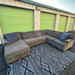 Green, Grayish Sectional 🛻Delivery Available🛻