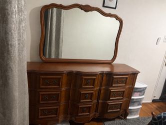 Beautiful vintage cherry wood dresser + mirror + nightstand $525 OBO