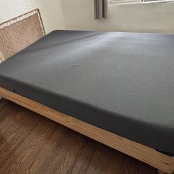 Casper Mattress Bed (Queen Size) with IKEA Bed Frame 