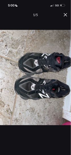 New Balance Sneakers Black and Gray