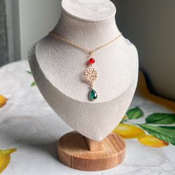 Nature Inspired Leaf Tree Branch Emerald Carnelian Mini Hoop Casual Necklace