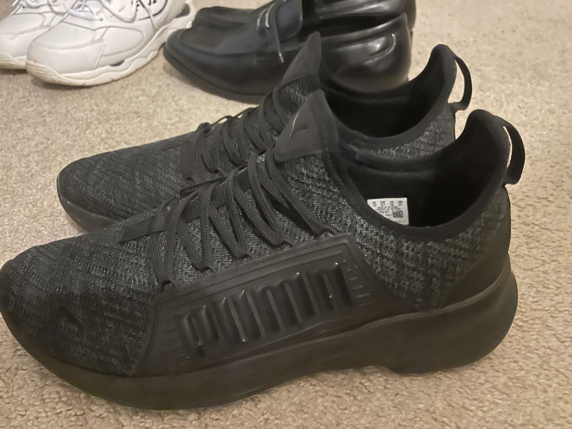 Puma Sneakers