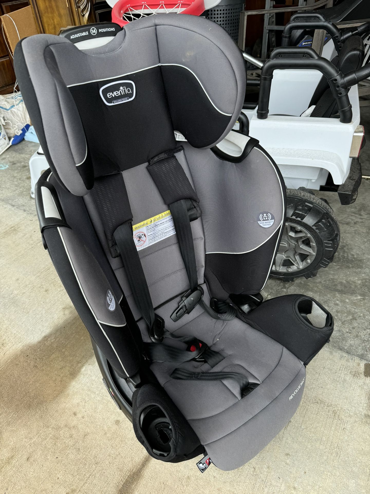Evenflo Revolve360 Extend All-in-One Rotational Car Seat with Quick Clean Cover