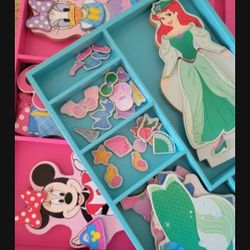 Puzzles Set , Dress Up, Disney.