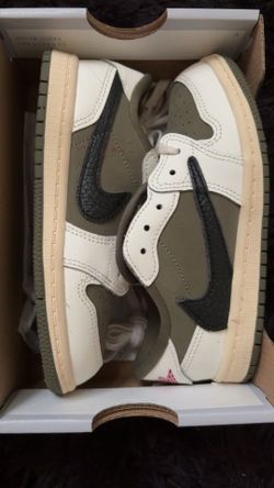 Jordan 1 Travis Scot 10c