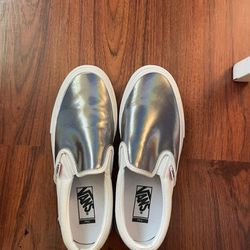 Vans Slip On Pro (Iridescent) True White Silver Women's Size 8.5 New Only Tried On 