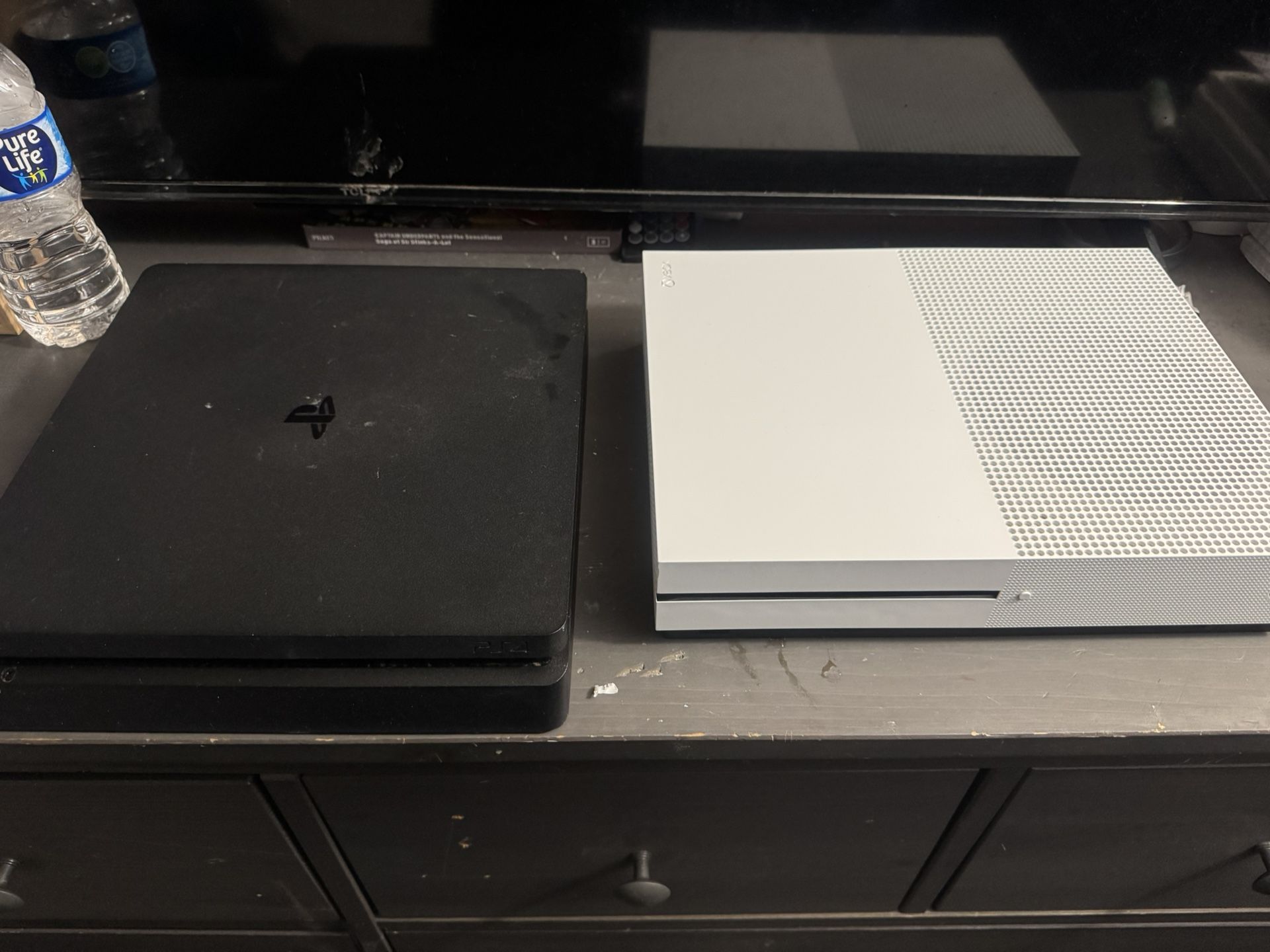 Ps 4 And Xbox One S Read Description