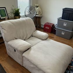 Comfortable Chaise Lounge