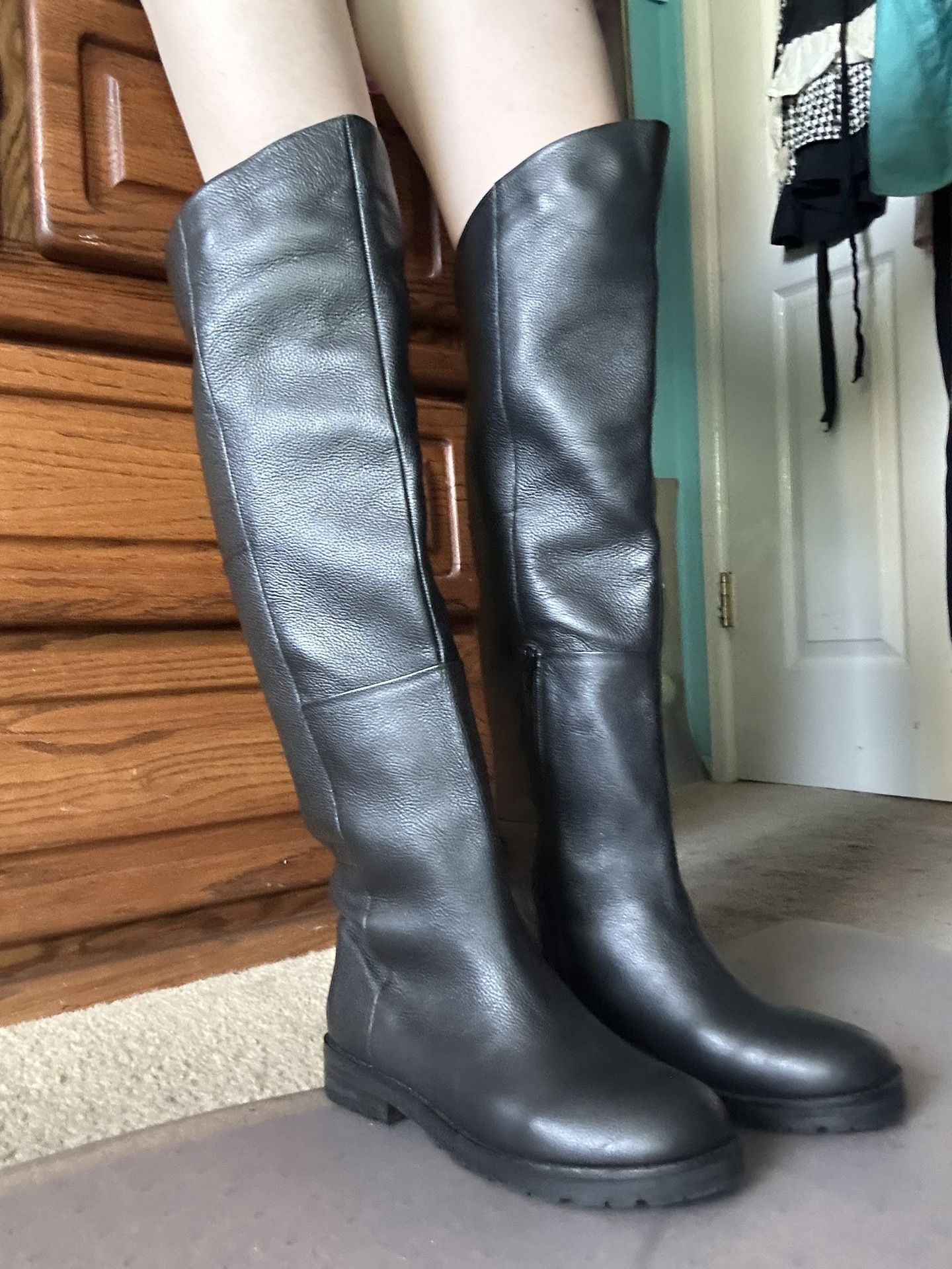Knee high Black Faux Leather Boots Size 9