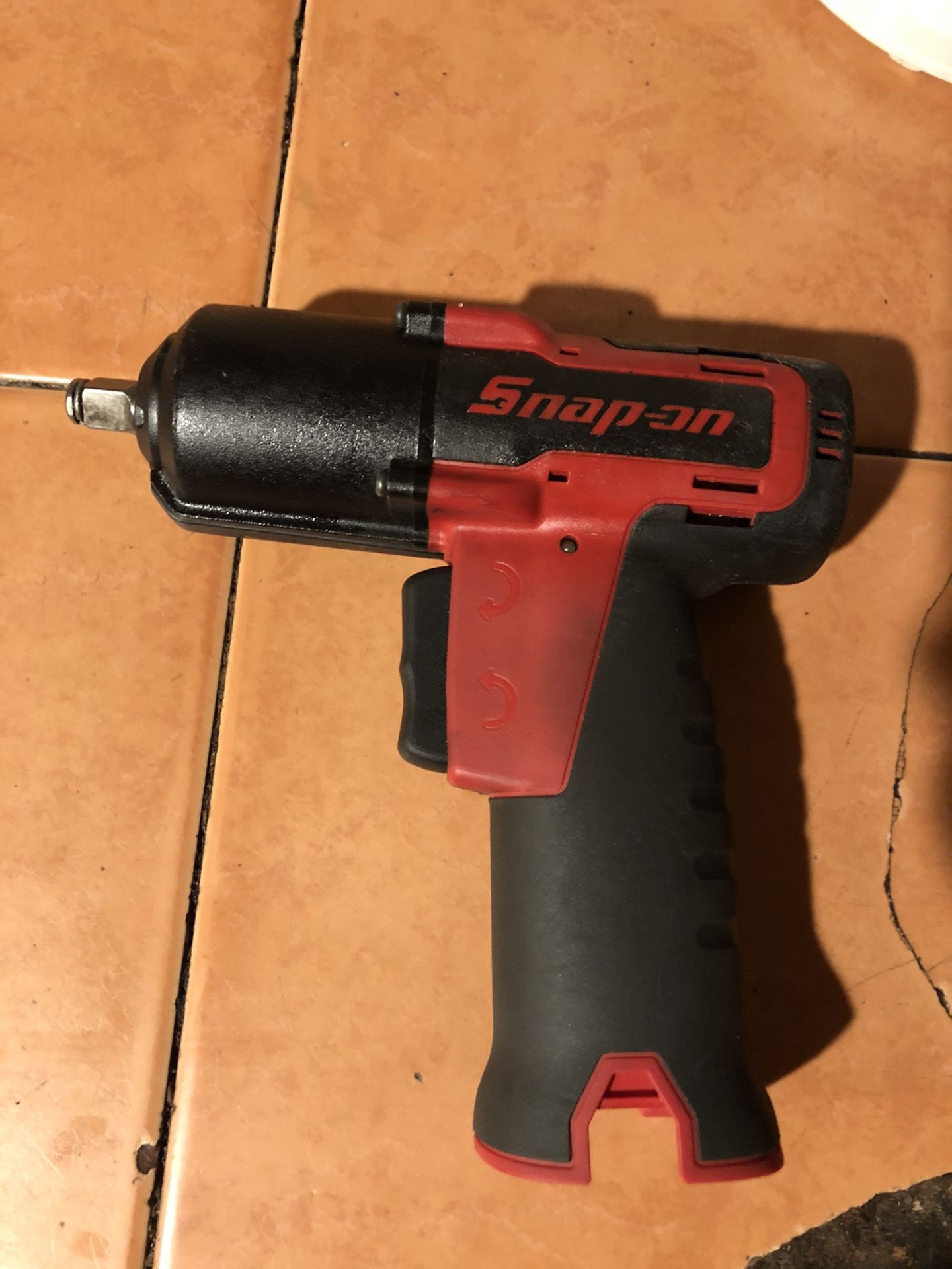 Snap on Ct761 impact gun 3/8 14.4v cordless