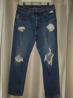 Women's Levi's jeans