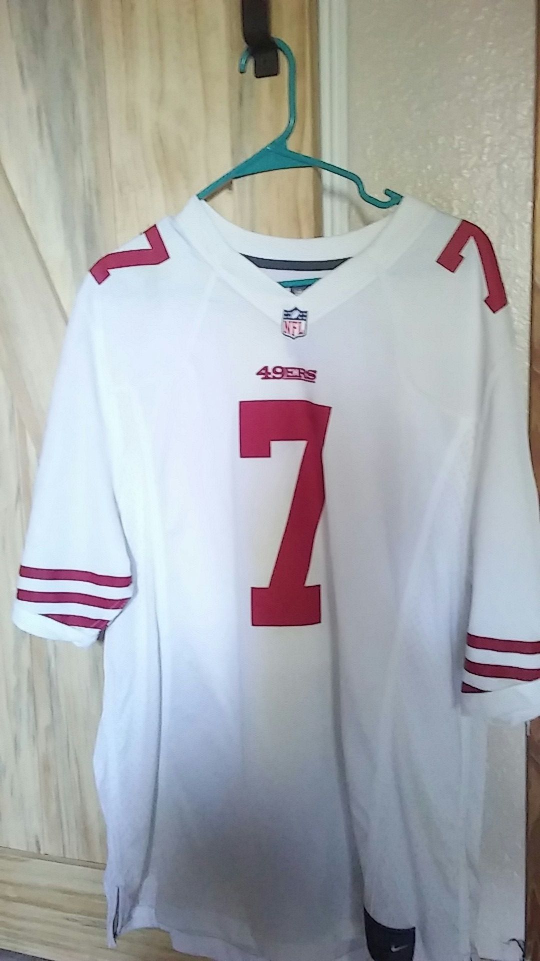 Large nike Colin Kaepernick authentic jersey for Sale in Anchorage