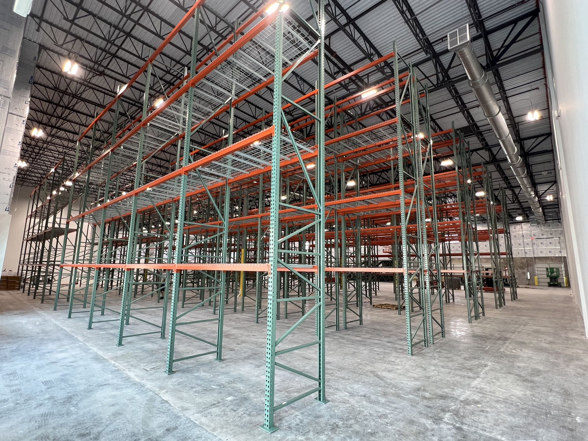 Warehouse Racking Pallet Racks Beams Uprights Wire Decks Forklift 