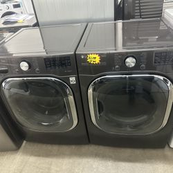 Front Loading Washer And Gas Dryer