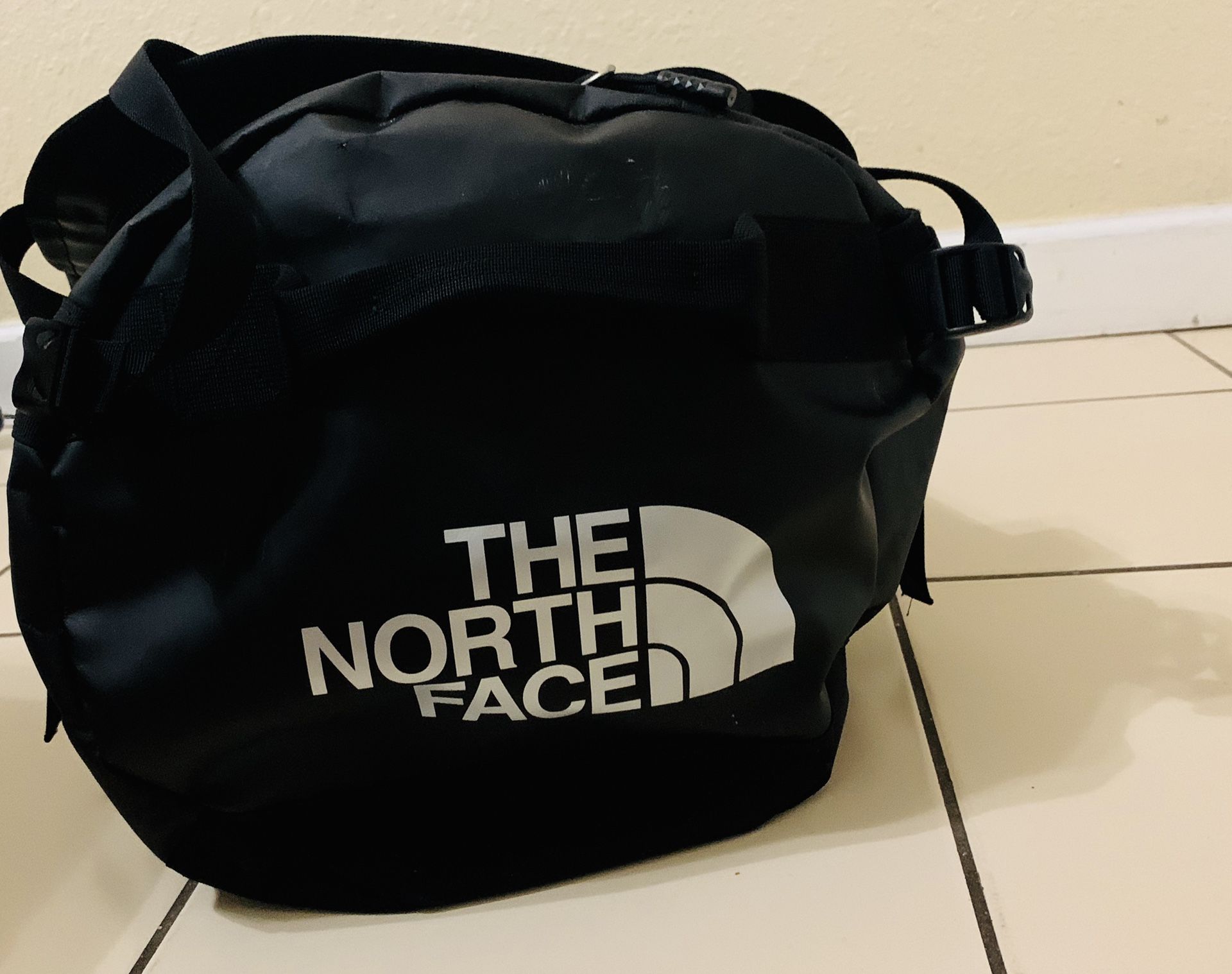 THE NORTH FACE