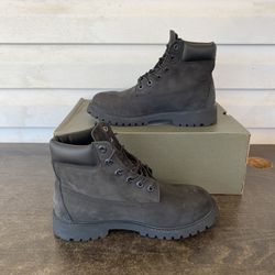 Timberland Premium 6 Inch Waterproof Boots Color Black Nubuck Size 6 Juniors.