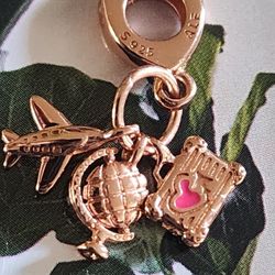 Pandora Rise Gold Travel Trio Charm