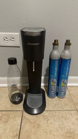 Soda Stream + 2 empty CO2 Cylinders