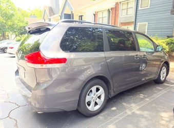 Toyota Sienna 2011 Se