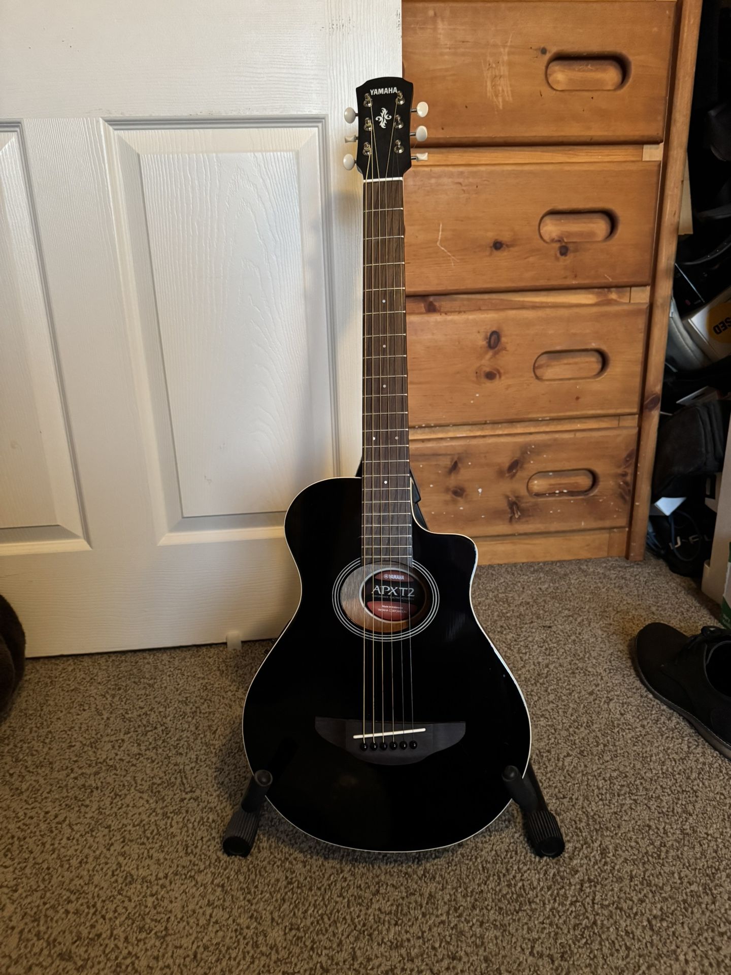 Yamaha APXT2 3/4-size Thinline Cutaway Acoustic-electric Guitar - Black